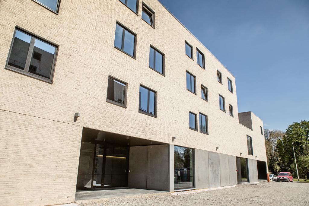 Hostel H Хасселт Экстерьер фото